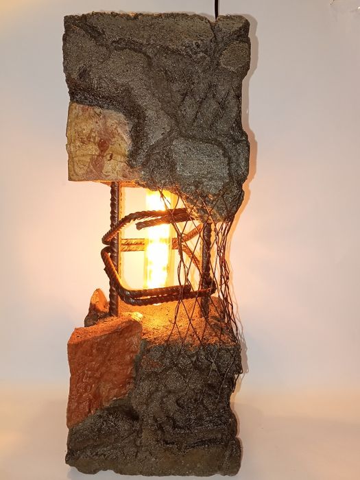 Lampa z betonu loft - SELENA - księżycowy blask (6) 42 cm.