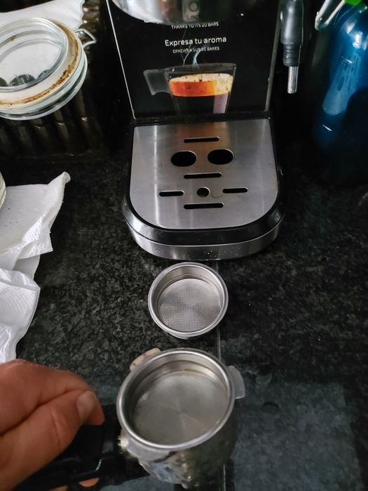 Excelente máquina de cafe expresso Cecotec de 20bar - similar Delonghi