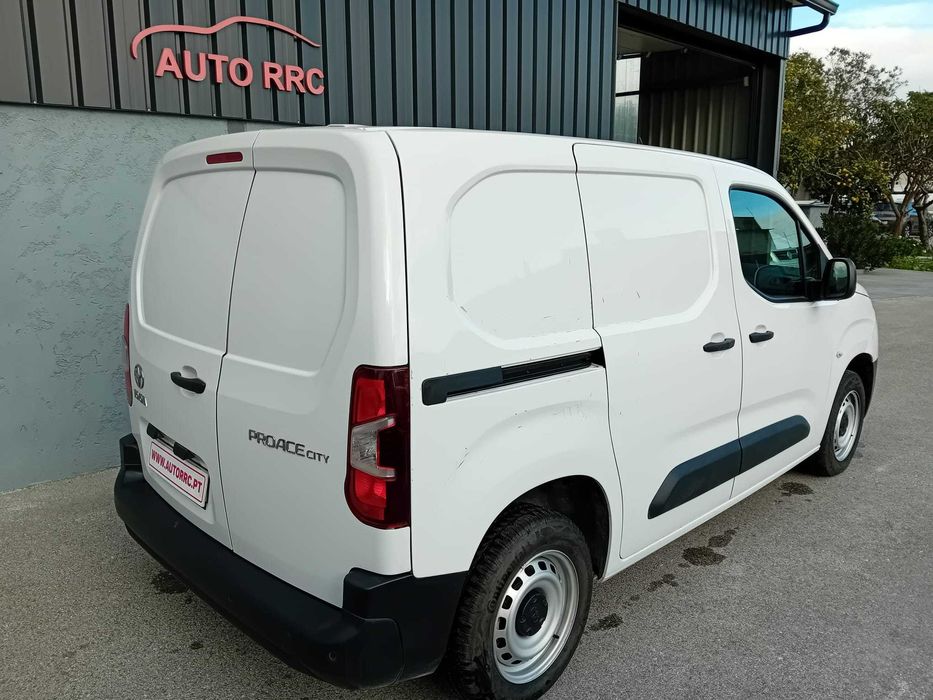Toyota Proace City 1.5 3 L c/iva ( pequeno sinistro )
