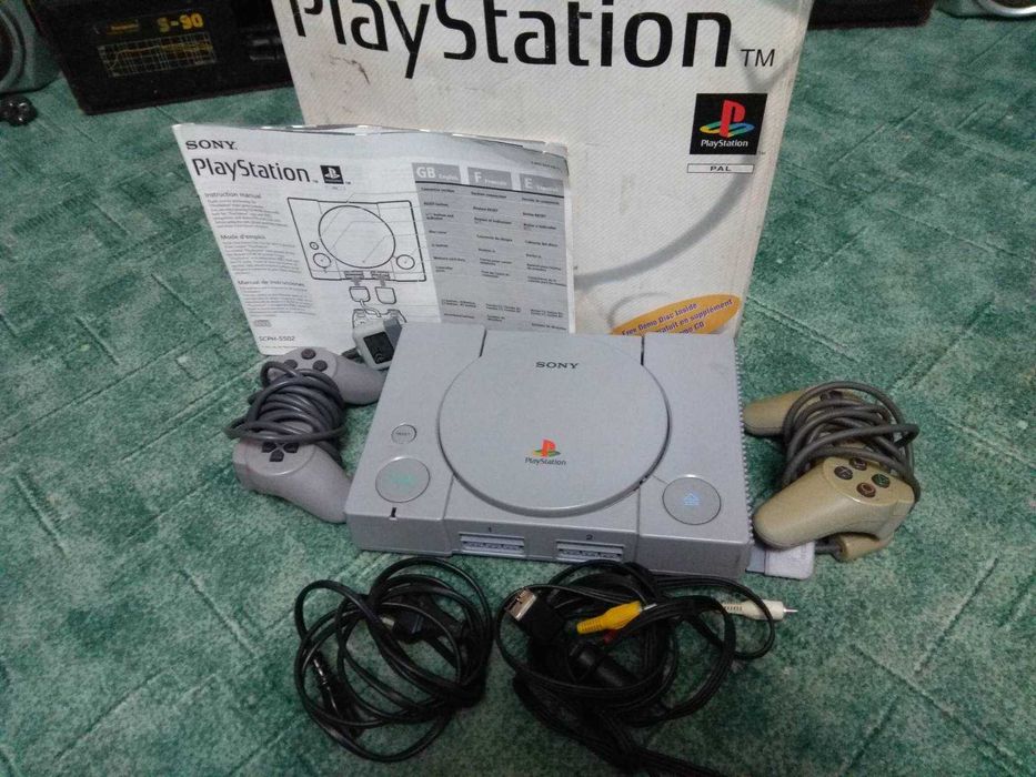 Продам Sony Playstation 1 оригинал
