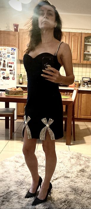 Mala czarna z cyrkoniami