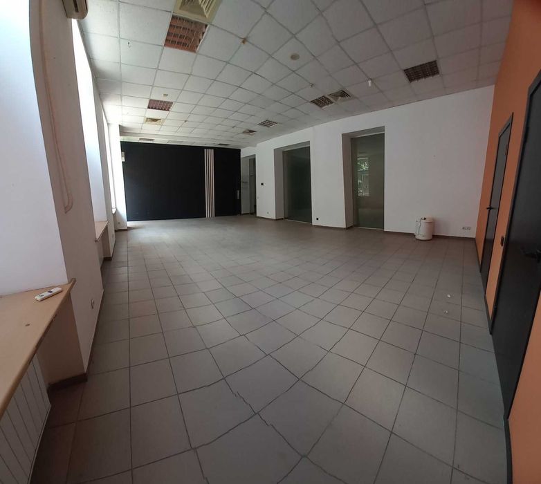 89м2 Вхід з Червоної лінії та ТЦ. Чкалова, 35. Б/п парковка Генератори