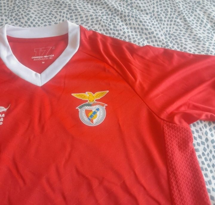 T-shirt e saco "corrida do Benfica"