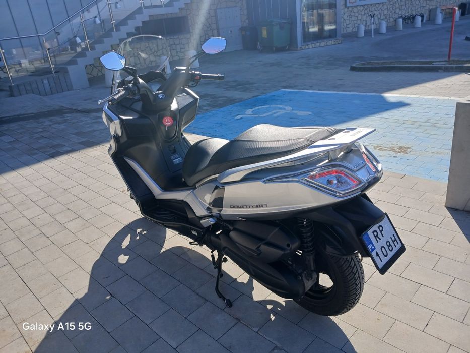 Sprzedam Max skuter Kymco downtown 125 r.2021