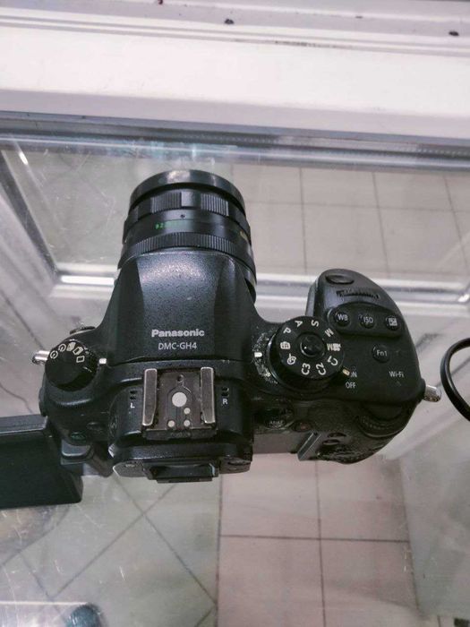 Фотоапарат PANASONIC  Lumix DMC-GH4