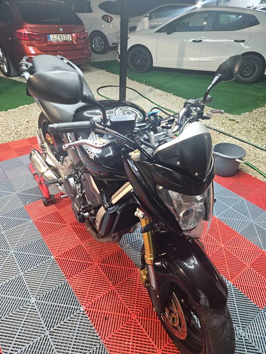 Hornet 600