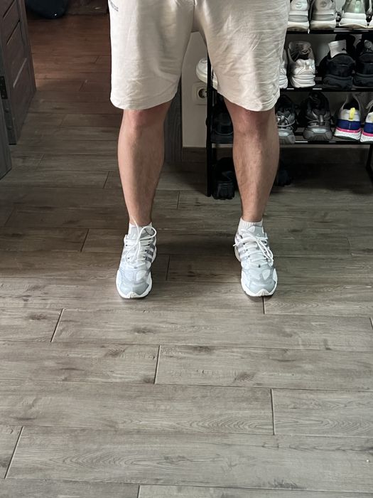 Продам кросівки Adidas Ozweego Pro