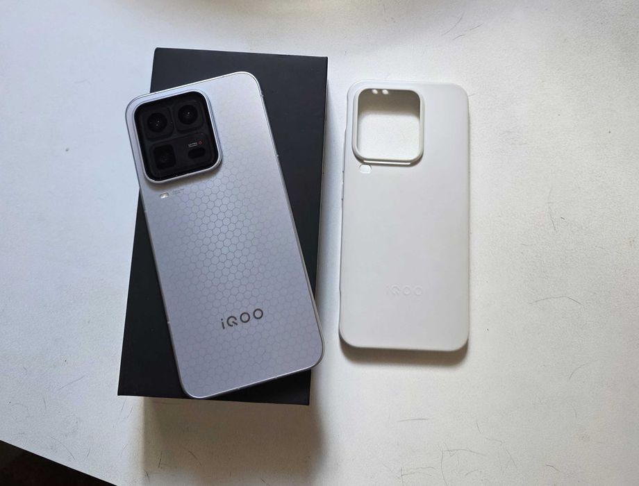 Vivo IQOO 15 Ultra 16/512GB Azul