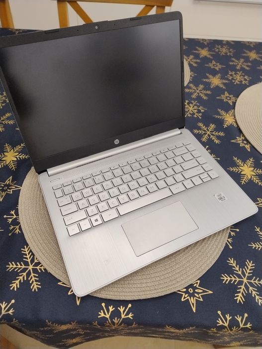 Laptop HP 14s-dq1033nw | i3 | 8 GB RAM | SSD 512 GB | Windows 11 | Sta