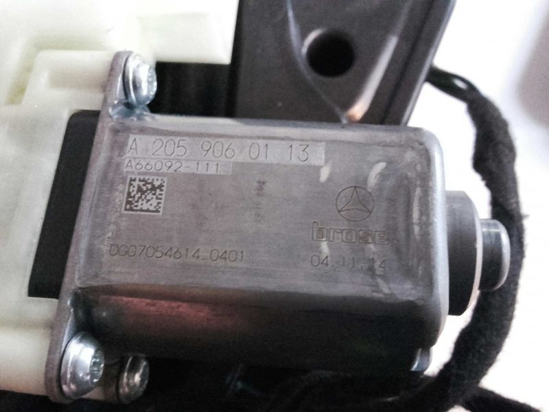 Motor vidro frente direito MERCEDES-BENZ Classe C (W205)