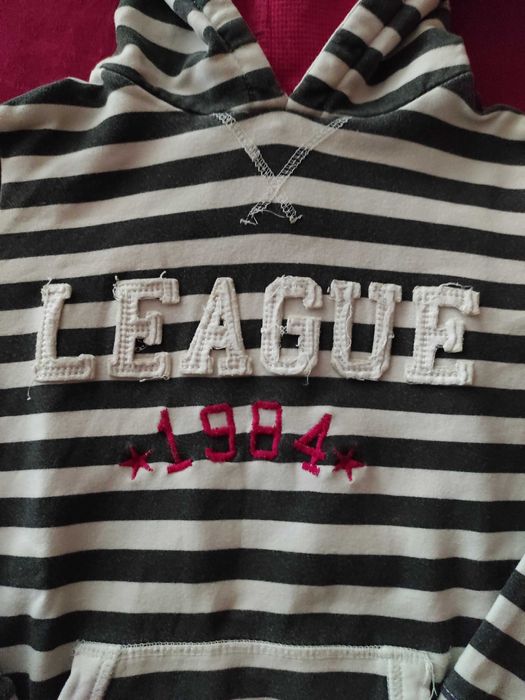 Camisola desportiva para menina tamanho 9/10 anos da Zara