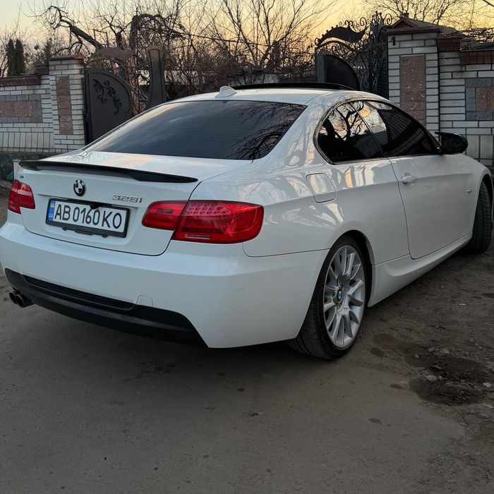 BMW E92 330i 2012