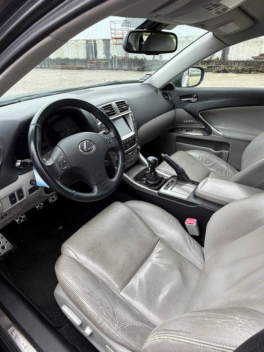Lexus XE2 IS220D