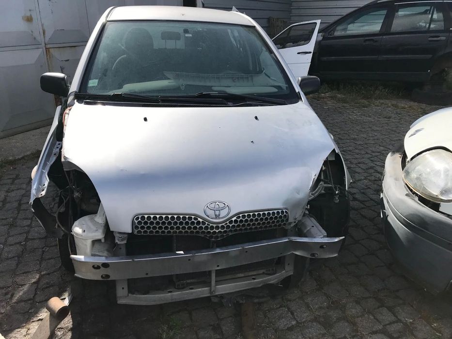 Toyota Yaris 1.0cc 5P 2000 - Para Peças