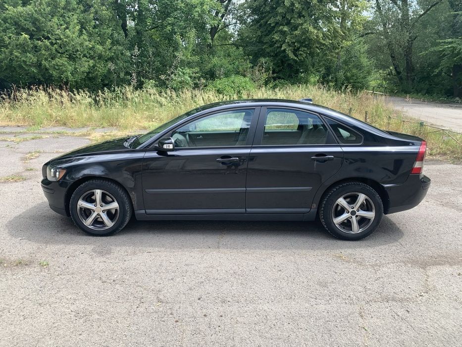 VOLVO S40 для військових