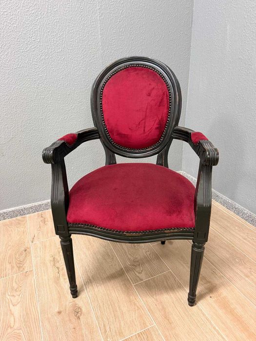 cadeira vintage restaurada em tecido