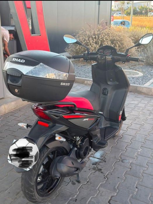 Vende-se Aprilia SR Max 125 i.e.
