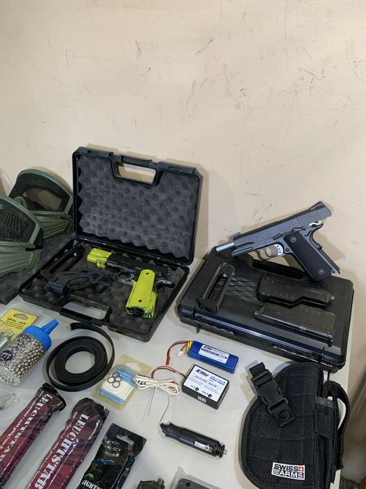 Armas / Replicas de Airsoft - Vário Material e Equipamento Tático NOVO