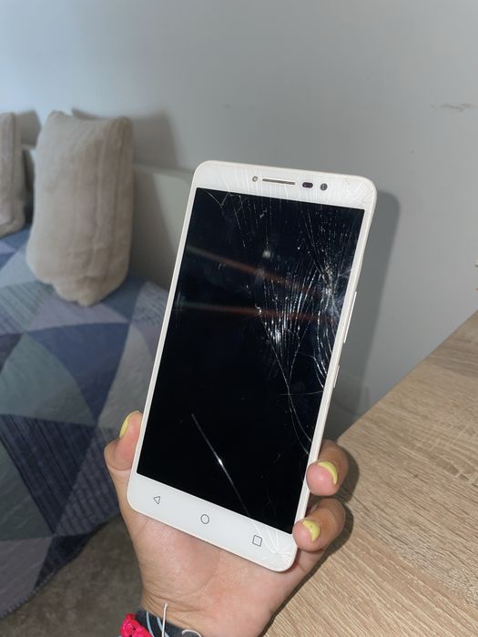 Alcatel A3 XL, branco