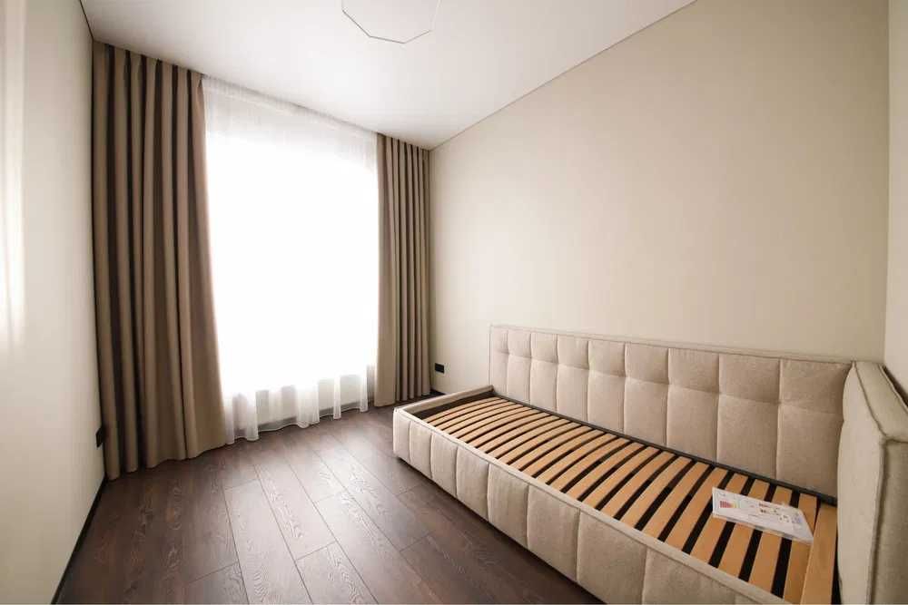 Вітаю. Продаж будинок, дуплекс з ремонтом, окремий заїзд, газ.