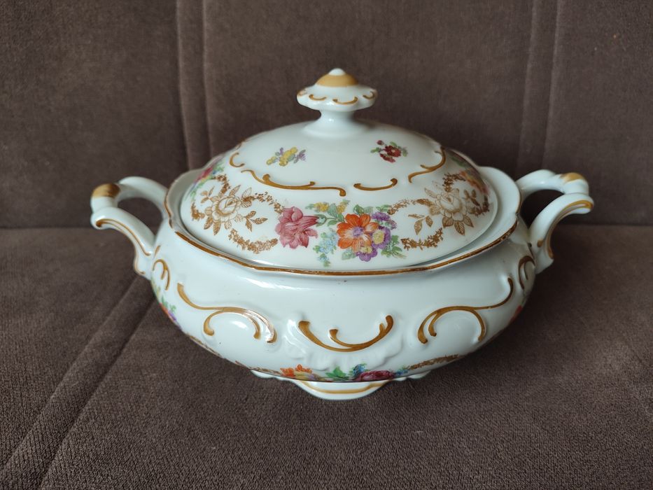 Zabytkowe Naczynie Porcelanowe