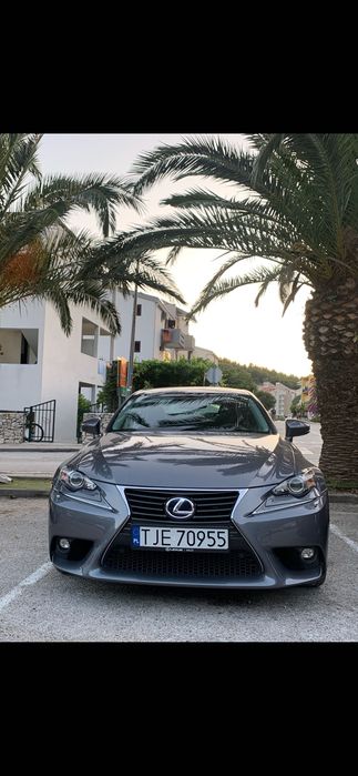 Lexus is 300h 98tys przebiegu serwisowany