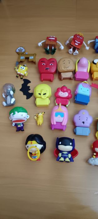 Bonecos variados (40 unidades)