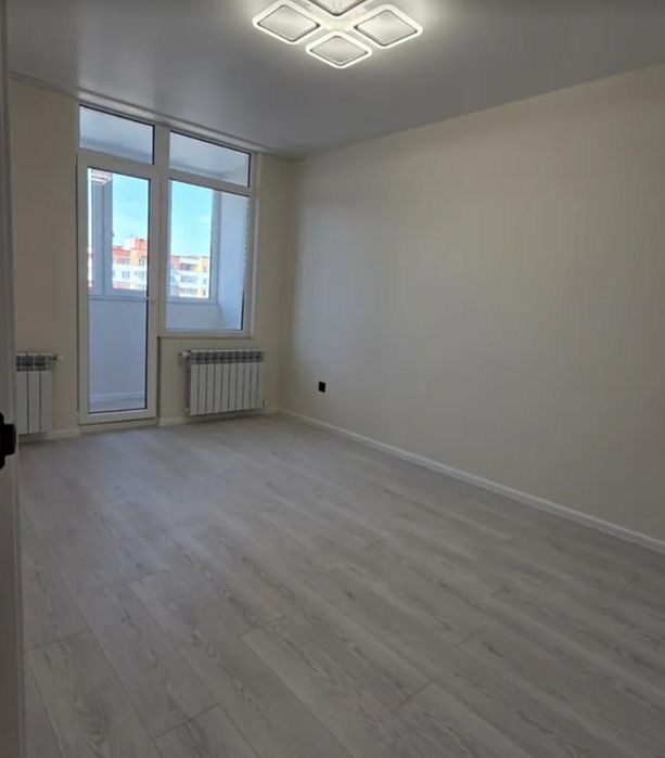 Продаж 3к квартири 75 кв. м на вул. Тролейбусна