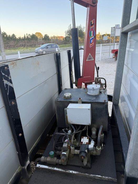 Renault mascott 130dci com grua