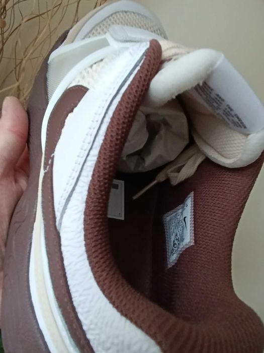 (r. 45,5) Nike Zoom Field Jaxx Travis Scott Light Chocolate HQ3073,100
