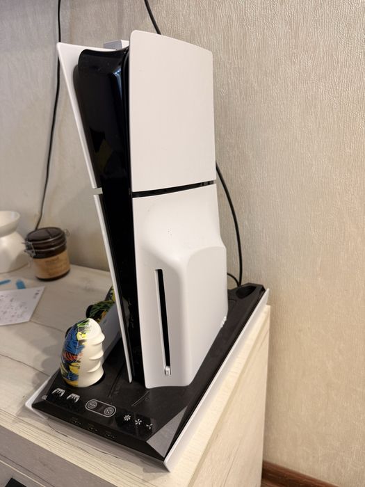 Продам Sony PlayStation 5