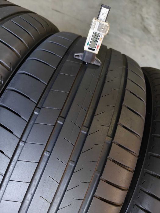 R20 285 45 шини літні Bridgestone Alenza 001 на Audi