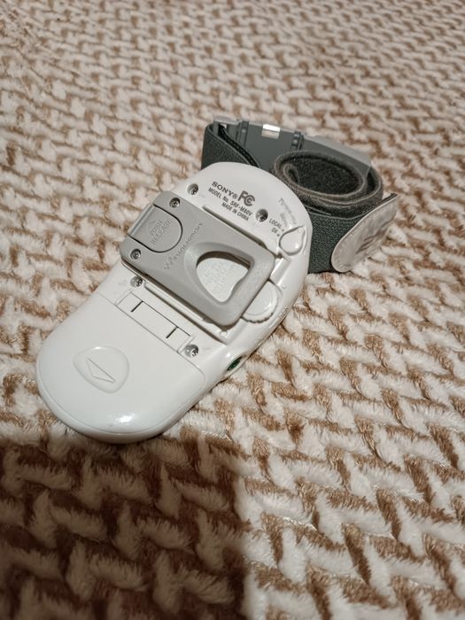 Портативные am / fm радио Sony Walkman SRF-M80V