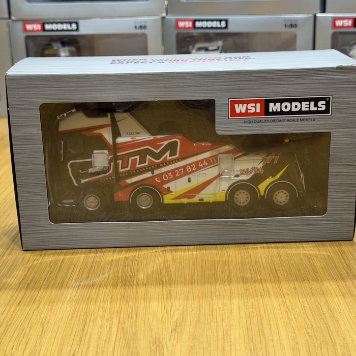 Model 1:50 WSI Volvo FH4 Glob XL 8x4