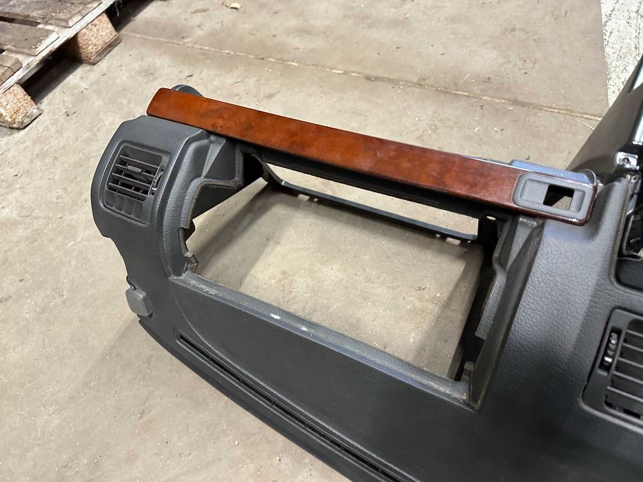 Range Rover P38 Tablier 275€