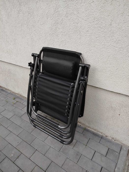 раскладной шезлонг лежак, розкладне садове крісло шезлонг з полицею