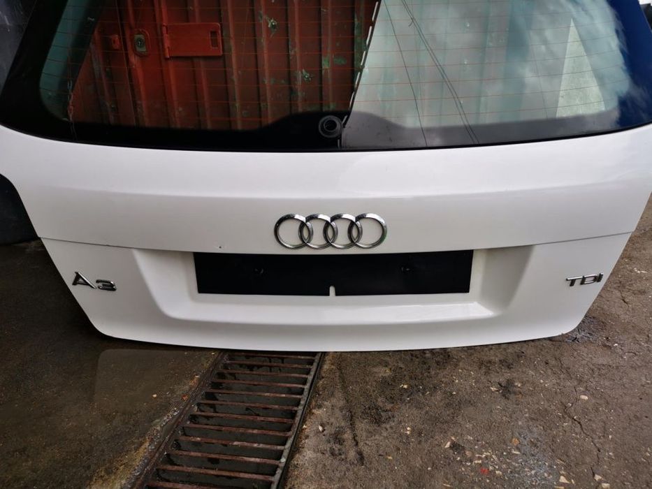 AUDI A3 8P SPORTBACK 3 PORTAS TAMPA MALA - M208