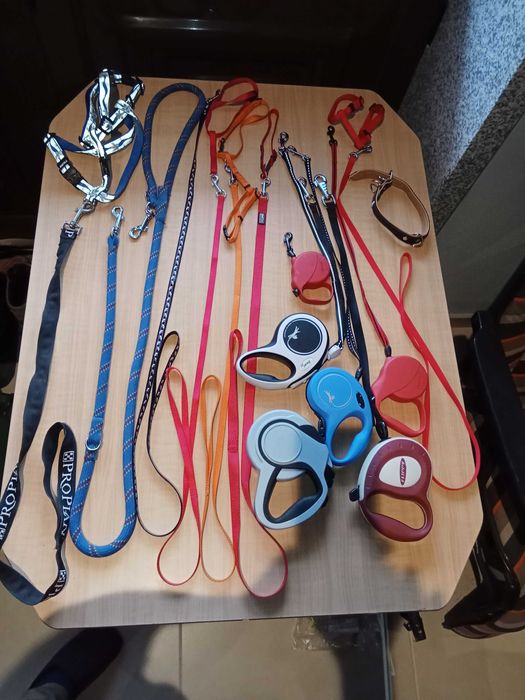 Carteira azul com espaço para cartas e bilhetes