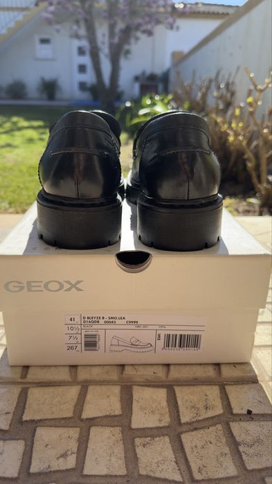 Sapatos formais Geox