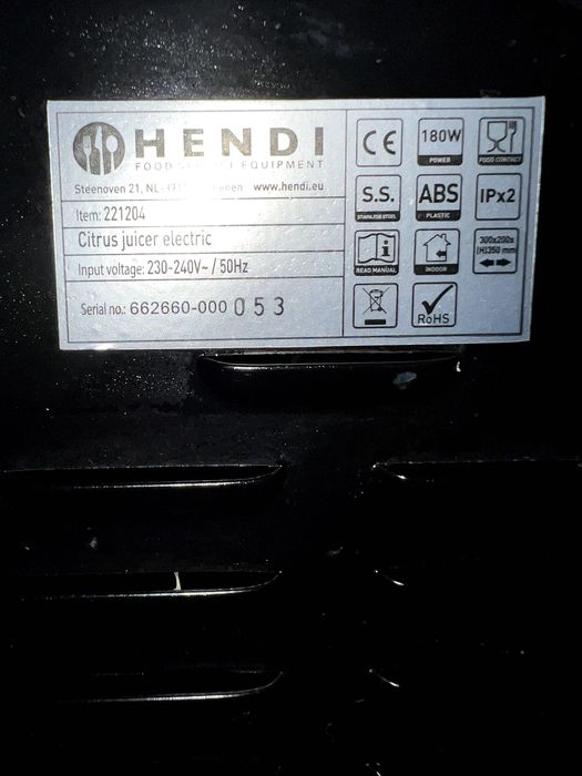 Соковижималка/Соковичавниця професійна для цитрусових Hendi 180 Вт 221204 Б/у