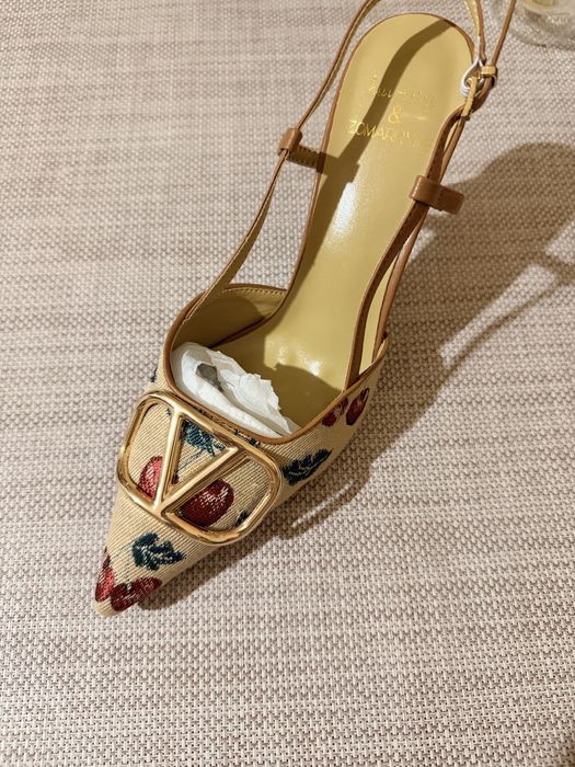 RED Valentino , Valentino