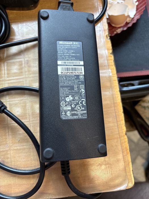 Запчастини до XBOX 360 в подарунок мортал комбат игра