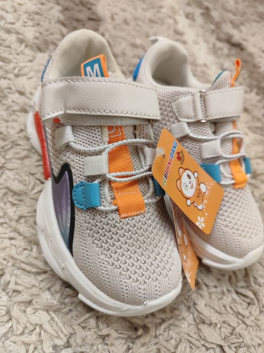 Кросівки для дівчинки 28 р.