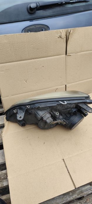 Opel Vectra C lampa przód prawa lewa komplet Xenon