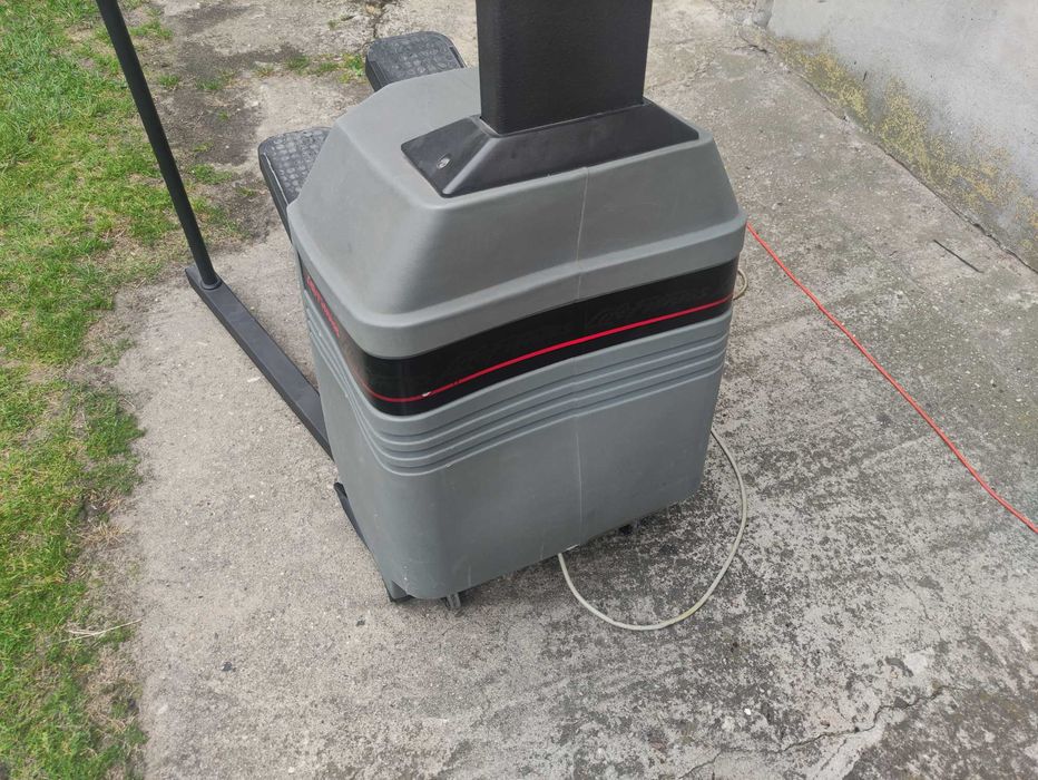 Stepper Life Fitness 9500 HR Kalisz • OLX.pl