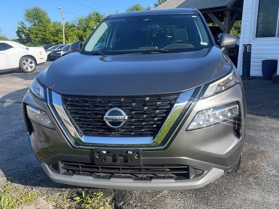 Nissan Rogue      2021