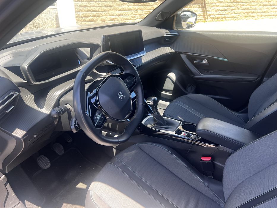 Peugeot 2008 1.2 130 cv