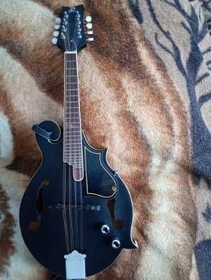 Ortega RMFE40SBK mandolina