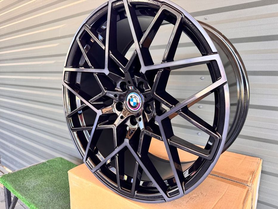Різноширокі R20 5x112 BMW G30 G20 G12 G11 F39 F48 G80 G22 G23 G26 G15