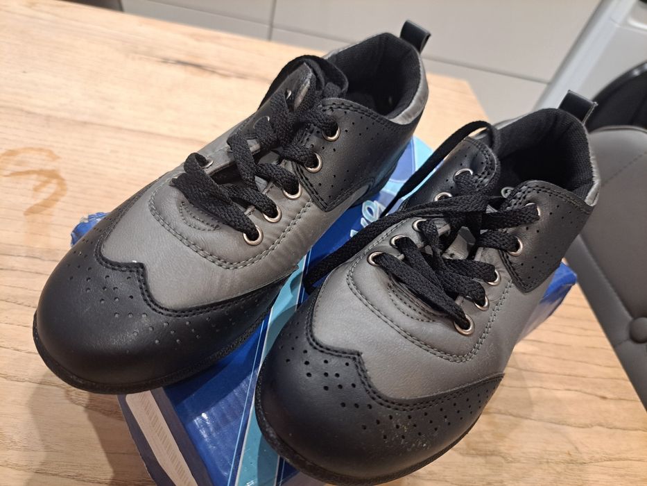 Buty sportowe, na codzień rozmiar 38 nowe. Wkładka 24.7 cm